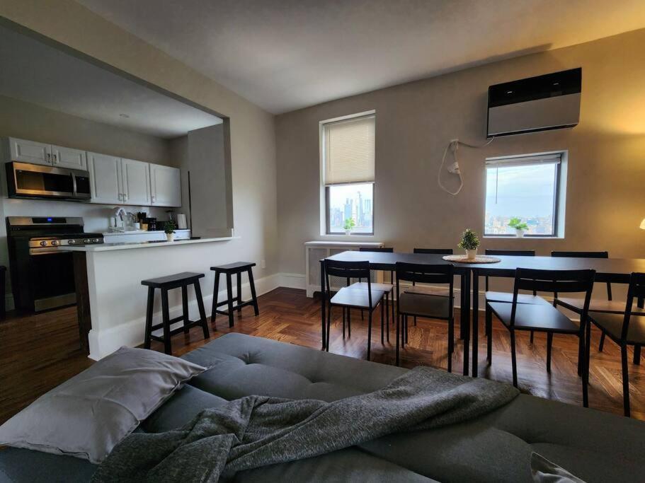 Elegant 2 Bed Gem! Mins From Nyc Apartment Union City Luaran gambar