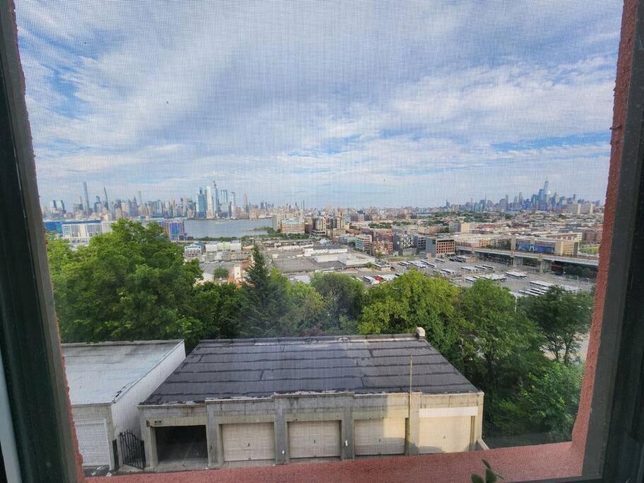 Elegant 2 Bed Gem! Mins From Nyc Apartment Union City Luaran gambar