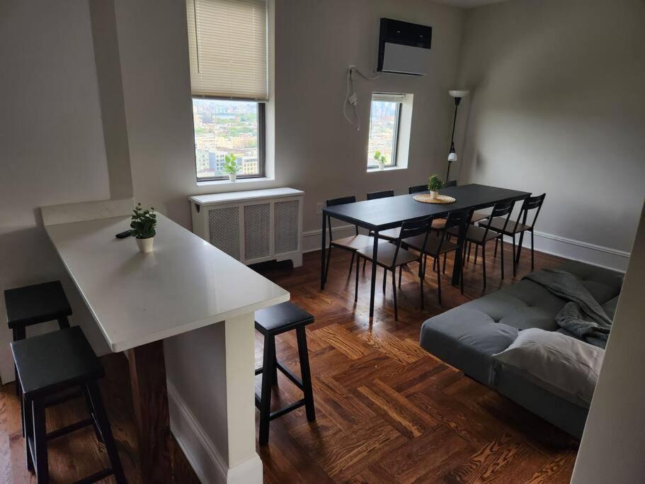 Elegant 2 Bed Gem! Mins From Nyc Apartment Union City Luaran gambar