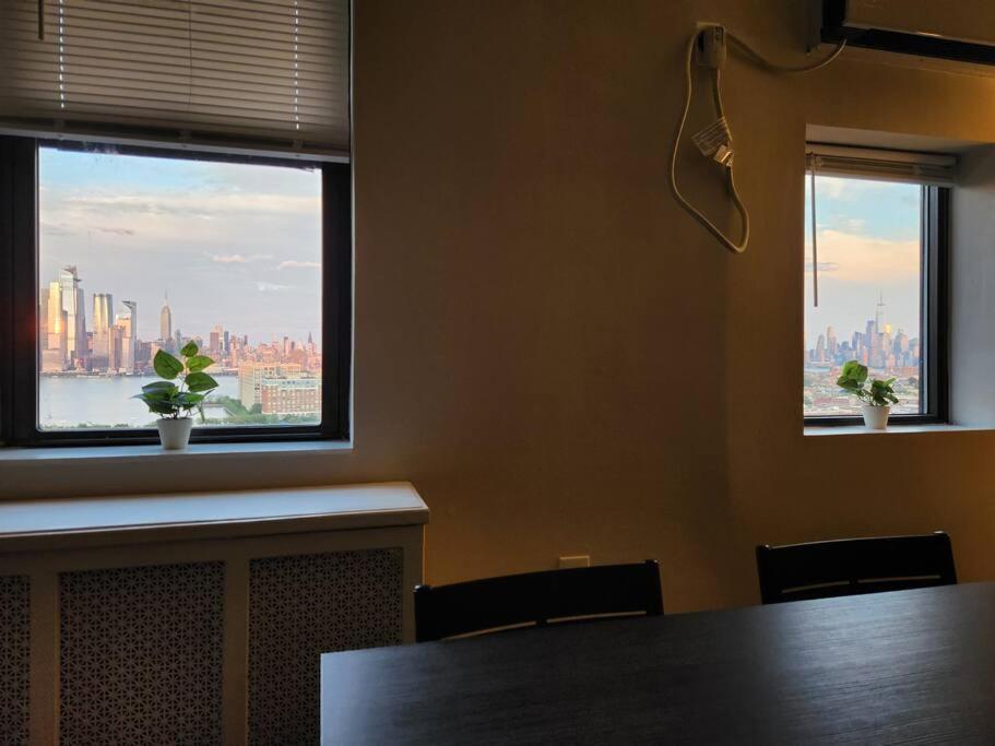 Elegant 2 Bed Gem! Mins From Nyc Apartment Union City Luaran gambar